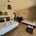 Charda Bed & Breakfast 3*