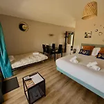 Charda Bed & Breakfast 3*